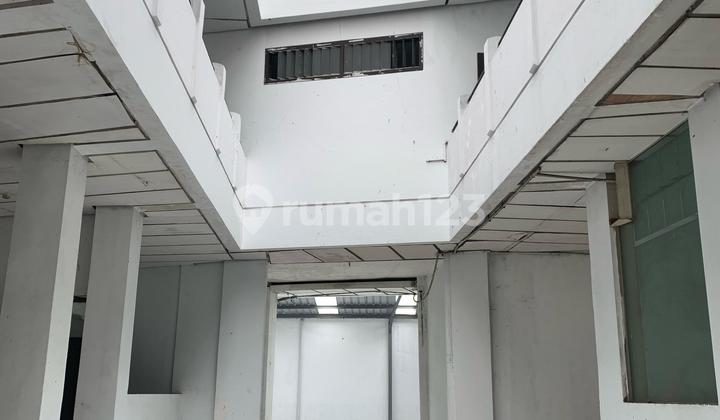 Gedung Harga Dibawah NJOP di Maindroad Jalan Jendral Sudirman.