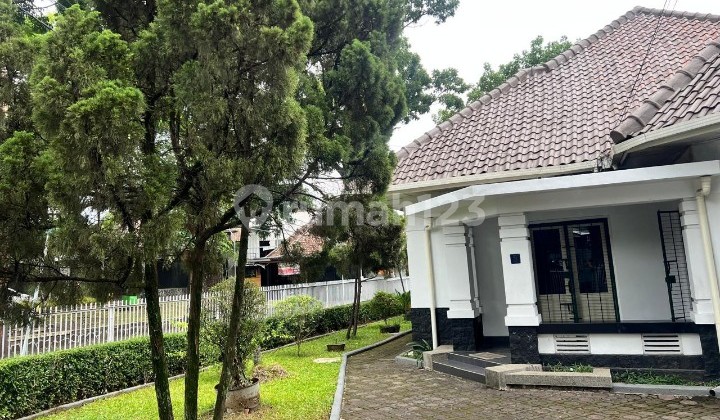 Rumah Lokasi Premiun Jln Van Deventer, Veteran, Sumur Bandung.