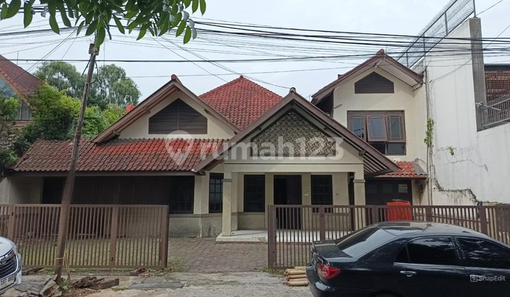 Ruang Usaha Siap Huni Berlokasi Strategis di Jalan Cihapit.