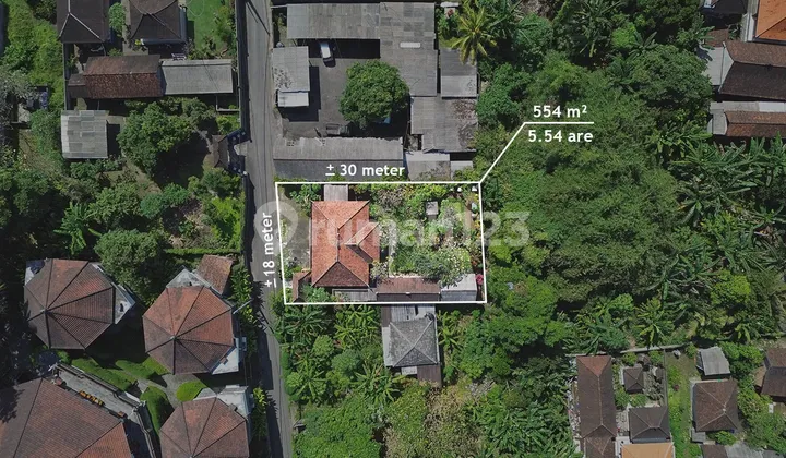 Land with House in Saba with forest views Land with House in Saba with forest views