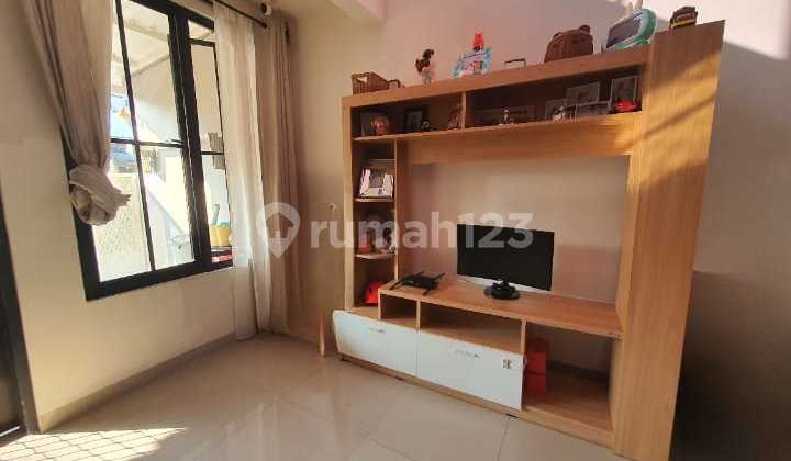 For Sale Aesthetic House Graha Raya Bintaro 2