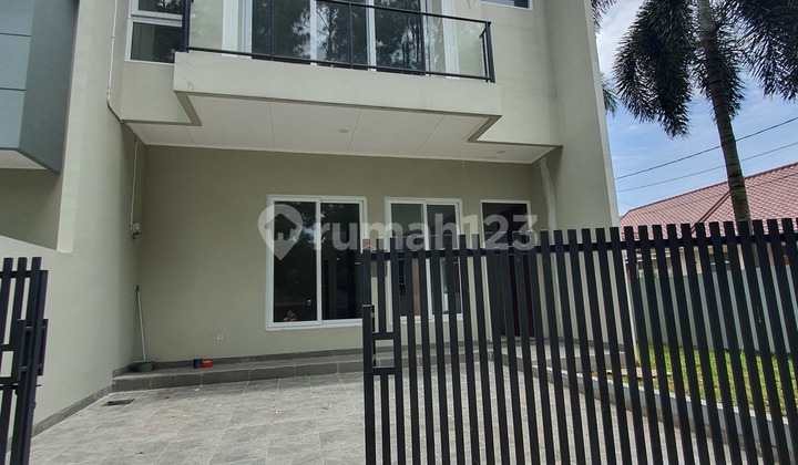 For Rent Newly Built Corner House in Villa Melati Mas For Rent Newly Built Corner House in Villa Melati Mas