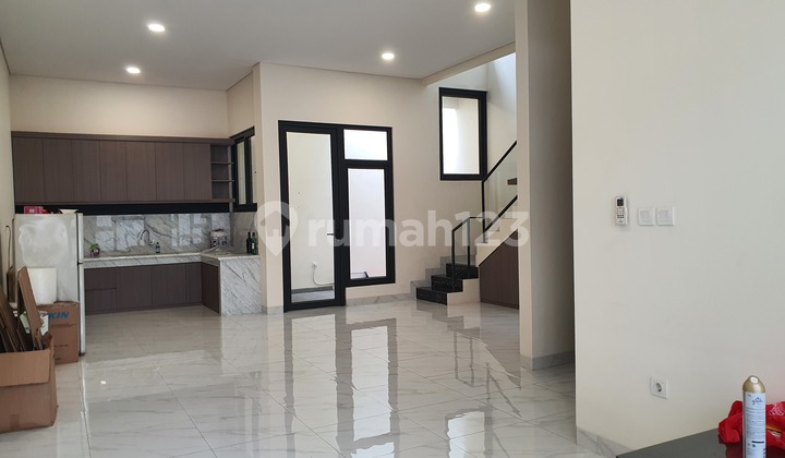 Disewakan Rumah Luas Bagus Baru Dibangun di Villa Melati Serponh