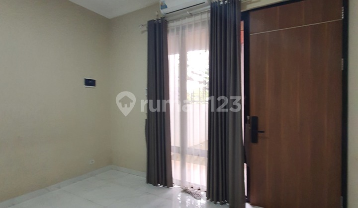 Rumah Luas Bagus Nyaman Disewakan di Villa Melati 2