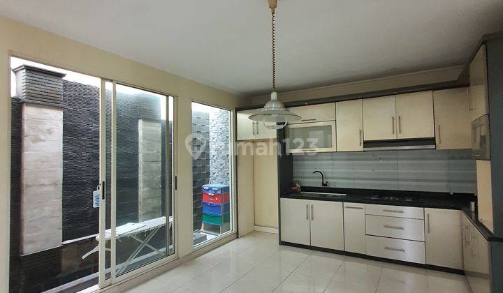 Rumah Sewa di Dekat Living World