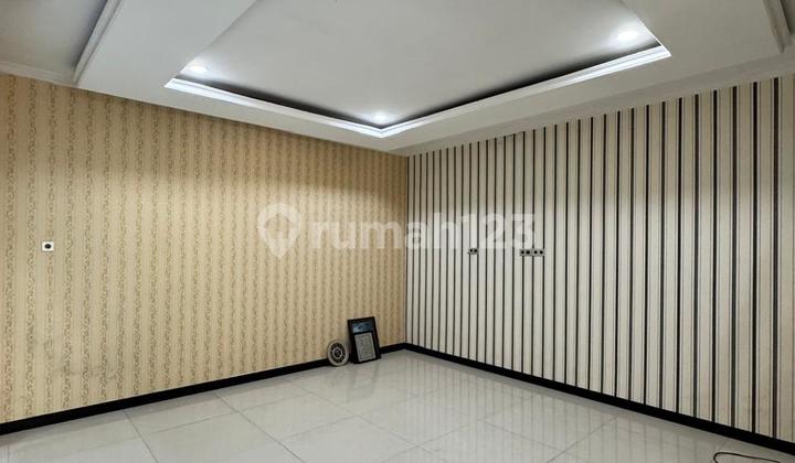 Rumah Gres Selesai Renov Blok Sr Paling Depan di Villa Melati Mas 2