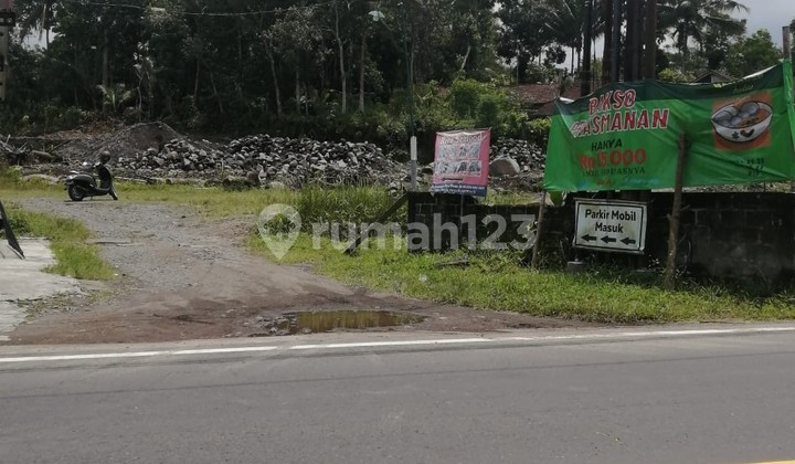 LAND PLOT IN BANGUNKERTO, TURI, SLEMAN, YOGYAKARTA, CERTIFICATE OF OWNERSHIP, NEGOTIABLE, AREA 3,200M², STRATEGIC LOCATION ALONG TEMPEL - PAKEM MAIN ROAD