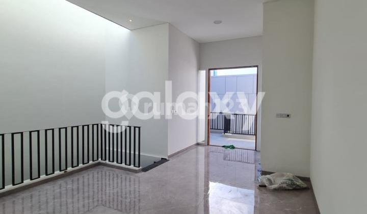 Ruma Baru Manyar Kerta Adi 2 Lantai Hadap Selatan 2