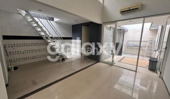 Rumah Golf Avenue Citraland Surabaya 2 Lantai