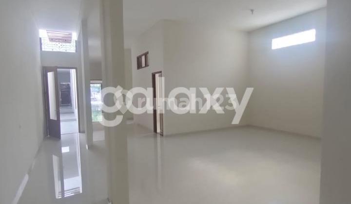 Single Story Shop House, South Facing, Brick Wall.