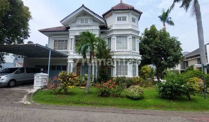 Rumah Pakuwon City Virginia Depan Club House 2 Lantai Hook 2