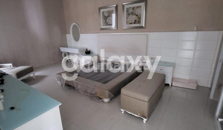 Rumah Dharmahusada Indah Utara 2 Lantai Hadap Timur 2