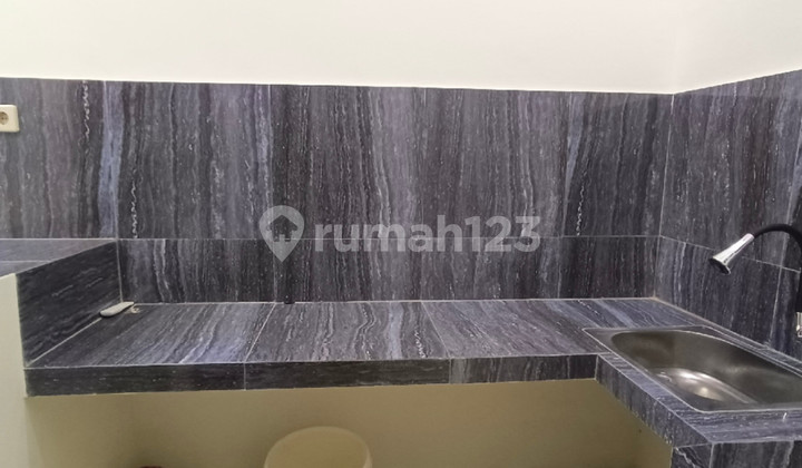 New Ready-to-Occupy House in Manukan, West Surabaya 2