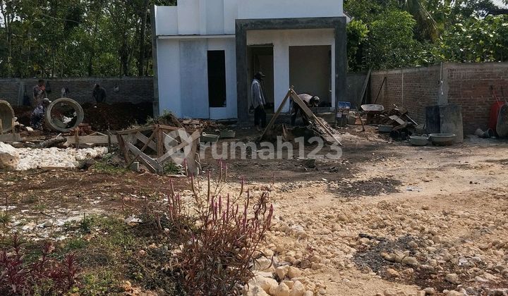 Scandinavian House in Wonosari City Center Near Tourist Attractions