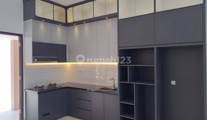 Rumah 2 Lantai Siap Huni 2 Menit Ke Sekolah Kesatuan Bangsa  2