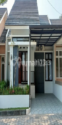 Rumah Siap Huni 2 Menit Ke Sekolah Kesatuan Bangsa 