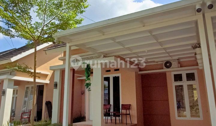 Rumah Siap Huni 2 Menit Ke Sekolah Internasional Kesatuan Bangsa