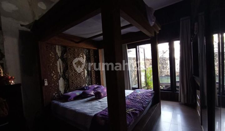 Dijual Rumah Mewah 2 Lantai di Kawasan Elit Moh Yamin Renon 2