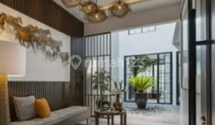 Sell Aquamarine Type Luxury Classic 2 Floors Citraland Surabaya 2