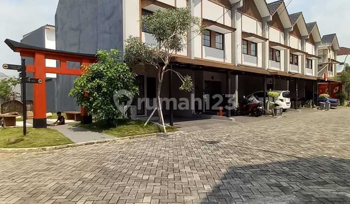 Tampilan Mewah 4 Kamar Trumah Type Sakura 2 Lantai Attic Ready 2