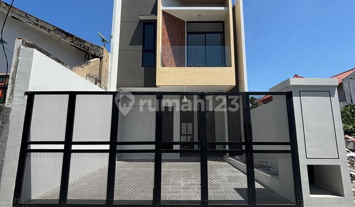 Rumah 2 Lantai Bangunan Baru Lebar 6 Darmo Permai Surabaya 2