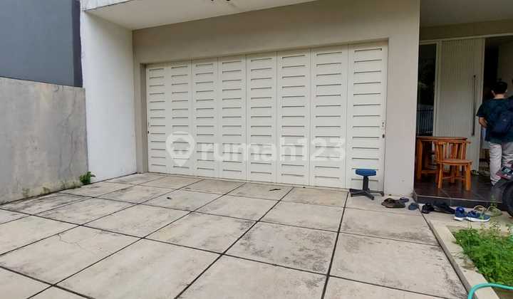 Dijual Rumah 2 Lantai Besar Graha Famili Siap Pakai Bebas Banjir 2