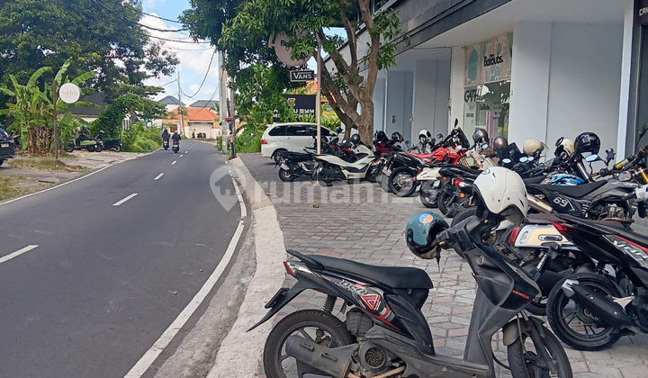 Hot Deal! Strategic Shophouse in Subak Canggu - Don't Miss Out! Hot Deal! Strategic Shophouse in Subak Canggu - Don't Miss Out!