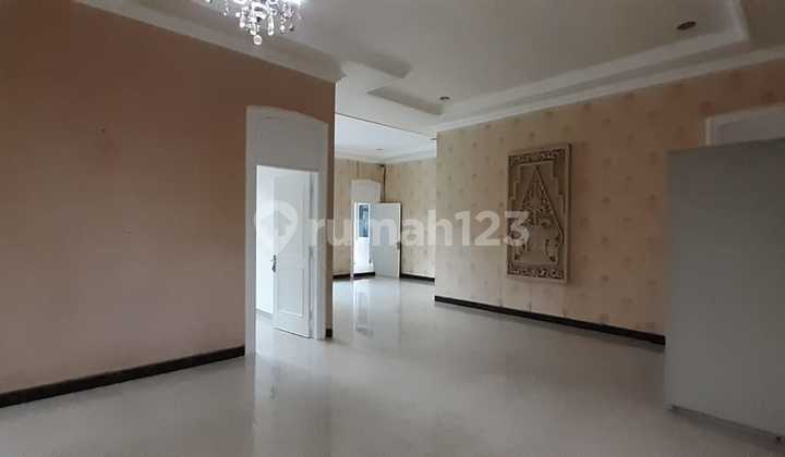 Rumah Besar dan Bagus Lebak Bulus Jakarta Selatan Bagus