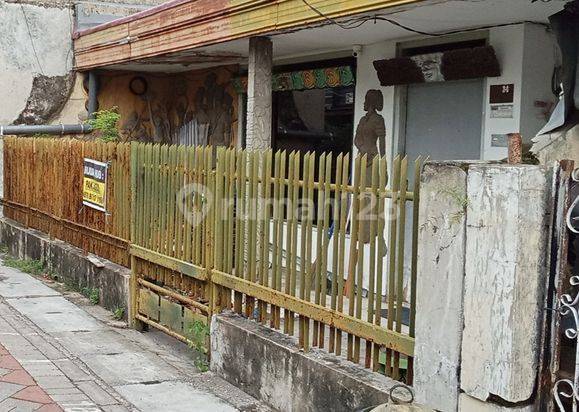 Rumah dengan lokasi strategis 2