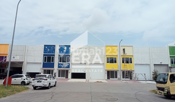 Gudang Baru di Karawang Kondisi Bagus Strategis Aman 24 Jam Gudang Baru di Karawang Kondisi Bagus Strategis Aman 24 Jam