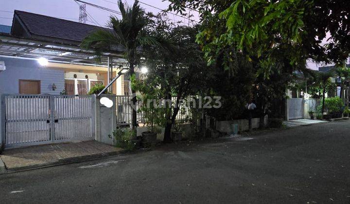 Rumah Nyaman Lokasi Strategis di Cluster Ifolia Harapan Indah, Bekasi
