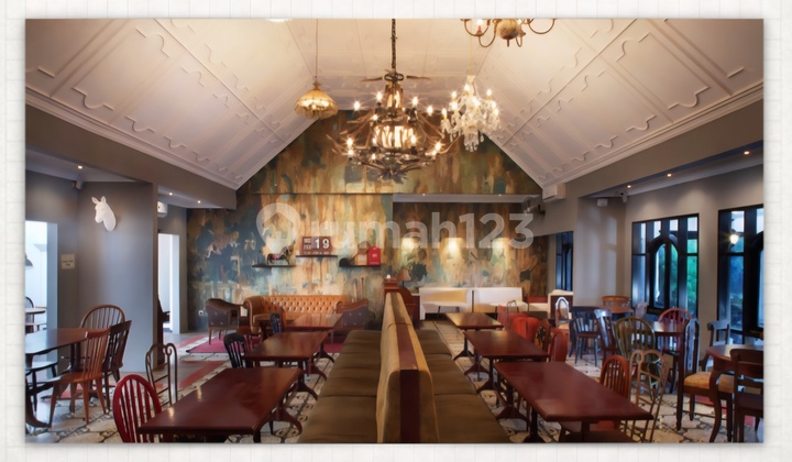 Rumah Ruang Usaha Bekas Restoran