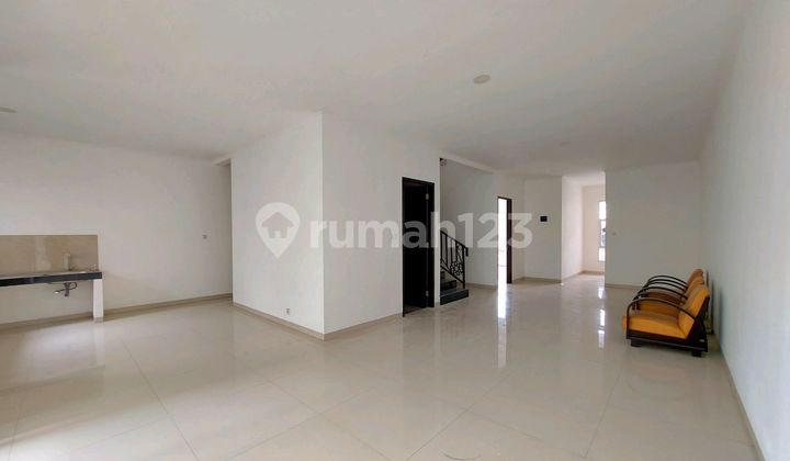 Modern Wing Setiabudi House 2