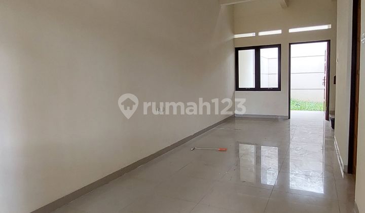 Turangga Fruit Stone House, Bandung City