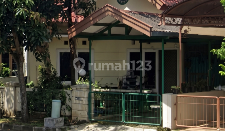 Ready-to-Move-In and Comfortable Home at Graha Estetika - 11378 1