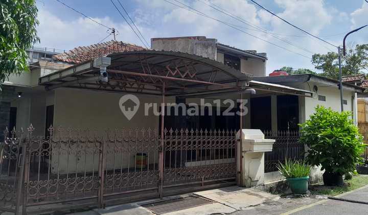 Rumah Siap Huni dan Nyaman Daerah Semarang Timur - 11157 1