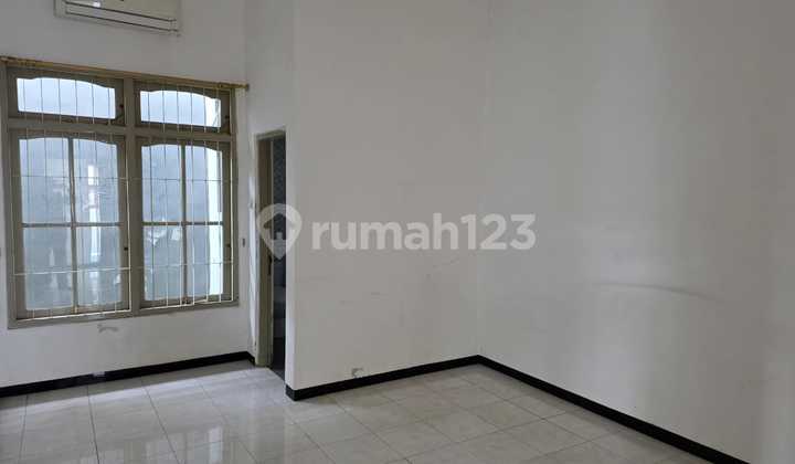 Rumah Siap Huni, Ada Kolam Renang Daerah Gajah Mungkur Semarang - 11090 2