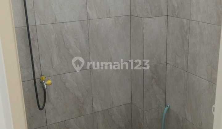 Ready-to-Occupy and Comfortable House in Ungaran Area - 11183 2