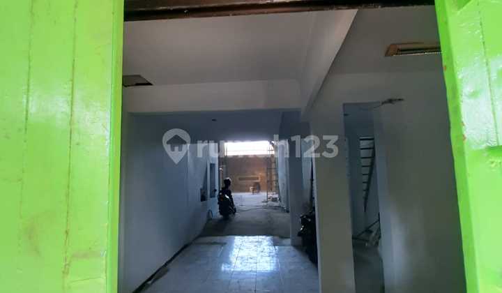 Strategic Warehouse on Jl. Arteri Soekarno Hatta - 10904