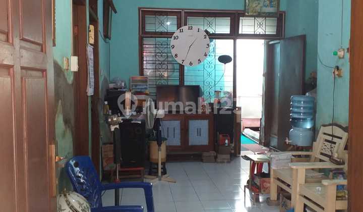  Rumah Perum Medoho Indah. Gayamsari Semarang - 10408 2