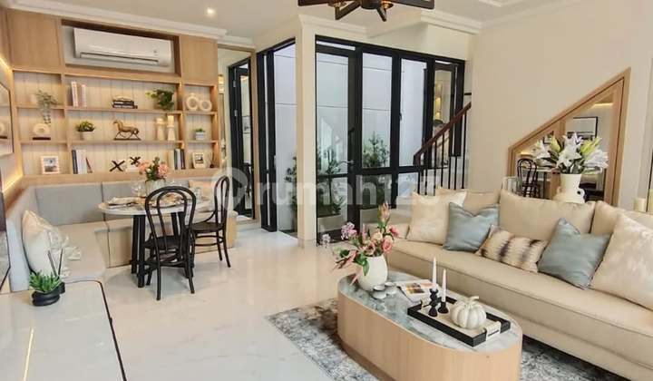 Dian Istana: American Style, Clubhouse Kolam Renang 2