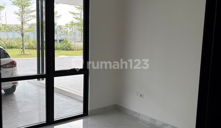 Disewakan Rumah Mewah 4 Kamar 8X15 Pik2 Villa Pasir Putih 2