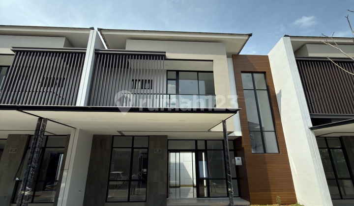 Disewakan Rumah 5 Kamar Pik2 Kuningan Village 10X20 Brand New