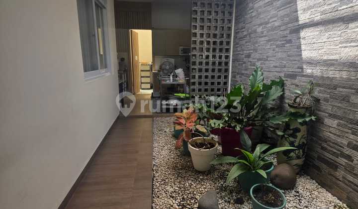 Rumah 2 Kamar Tidur Di Komplek Taman Kopo Indah Bandung