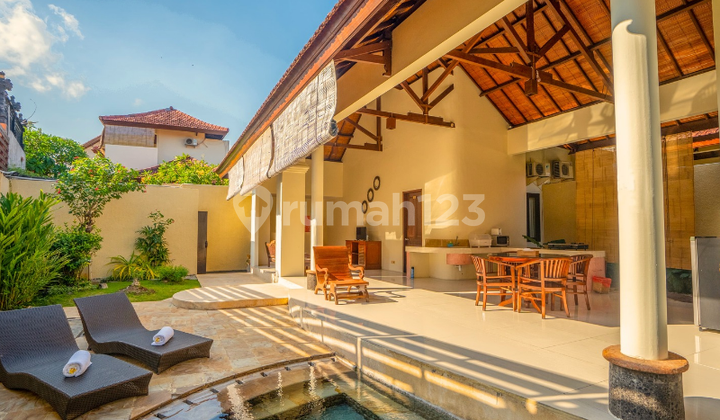 Villa 2br Full Furnished Traditional Classic Design Di Seminyak Dekat Sunset Road Kuta
