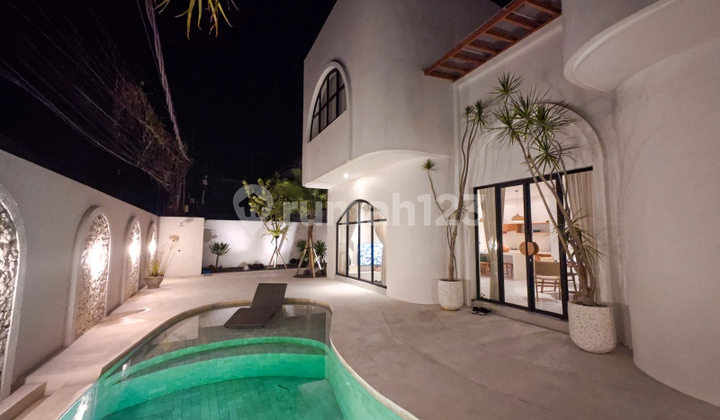 Villa 3br 2lantai Full Furnished Siap Sewa Leasehold 23tahun Di Seminyak Bidadari Dekat Sunset Road