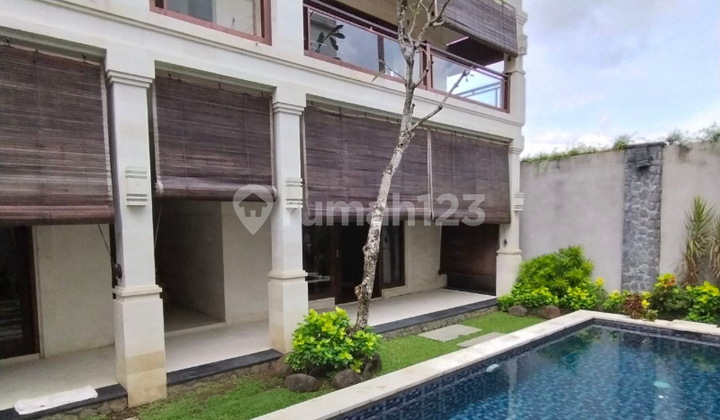 Villa 3br 2lantai Di Umalas Tegal Cupek Dekat Canggu Seminyak