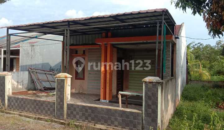 Cheap House in the Mining Area, Kampar Cheap House in the Mining Area, Kampar