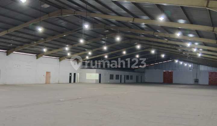 FOR RENT WAREHOUSE 2577 METERS IN PASAR REBO EAST JAKARTA ROADSIDE FOR RENT WAREHOUSE 2577 METERS IN PASAR REBO EAST JAKARTA ROADSIDE