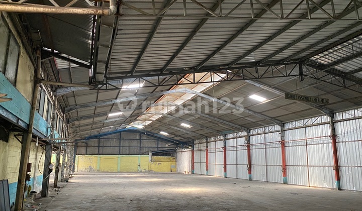 Disewakan Gudang Cocok Buat Produksi Lokasi Strategis